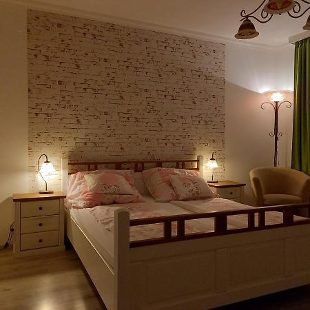 Kardos Apartman Debrecen Eksteriør bilde