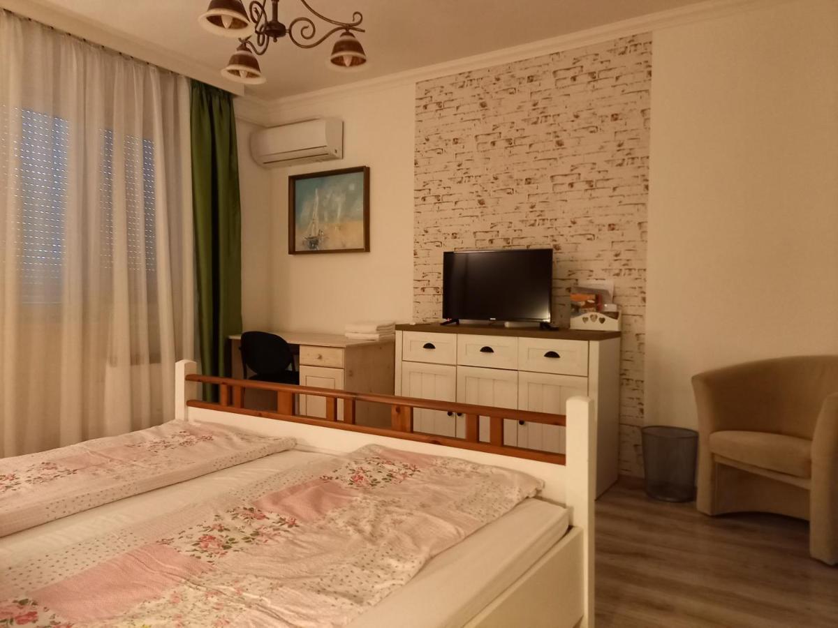 Kardos Apartman Debrecen Eksteriør bilde