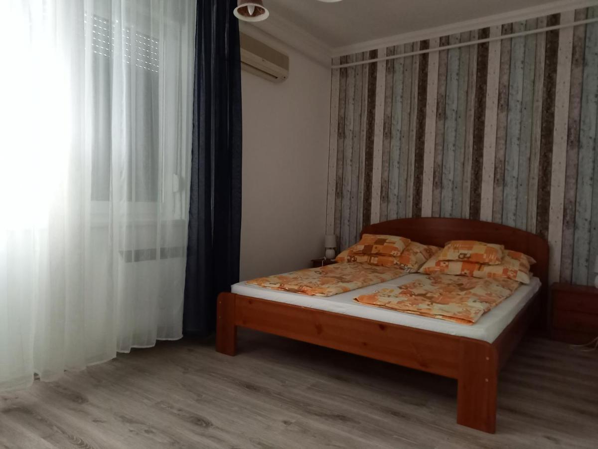 Kardos Apartman Debrecen Eksteriør bilde